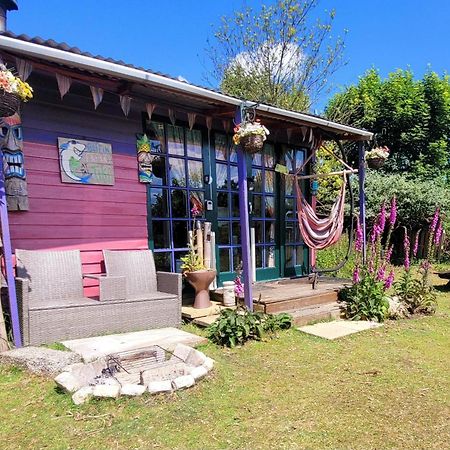 Treguth Glamping Unique Experience - Themed Huts Hotel Saint Day Exterior photo